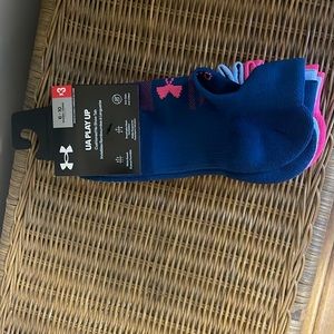 Women’s Under Armour Play Up Socks Size 6-10P